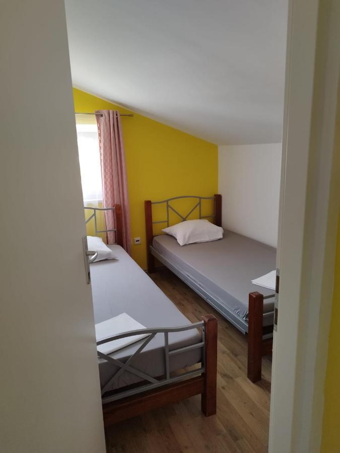 Guesthouse Villa Jurisic نوفاليا المظهر الخارجي الصورة