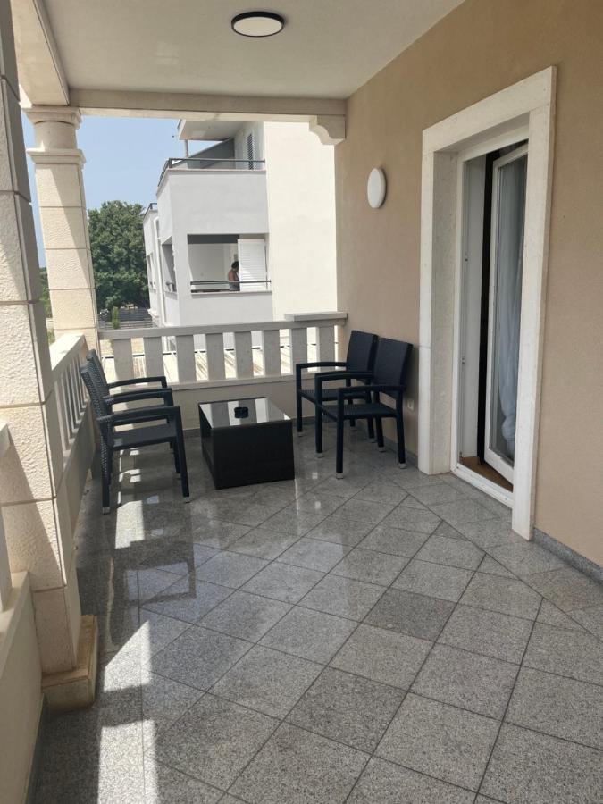 Guesthouse Villa Jurisic نوفاليا المظهر الخارجي الصورة