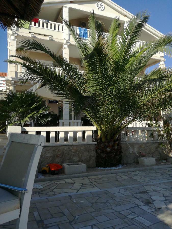 Guesthouse Villa Jurisic نوفاليا المظهر الخارجي الصورة