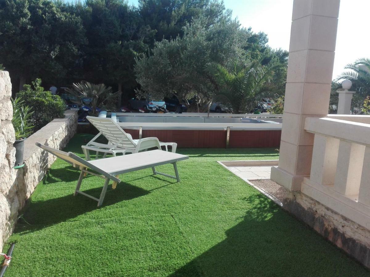 Guesthouse Villa Jurisic نوفاليا المظهر الخارجي الصورة