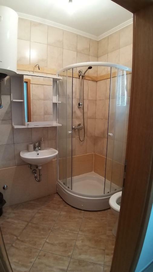 Guesthouse Villa Jurisic نوفاليا الغرفة الصورة